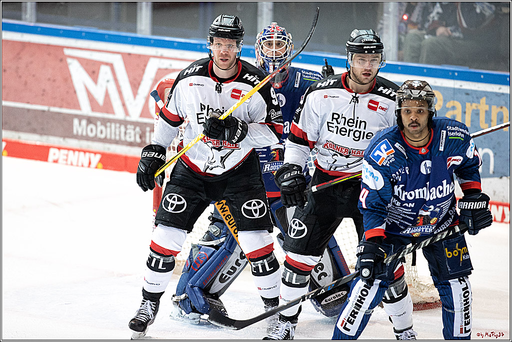 PENNY DEL;  Iserlohn Roosters - Koelner Haie; Koeln, 05.12.2021